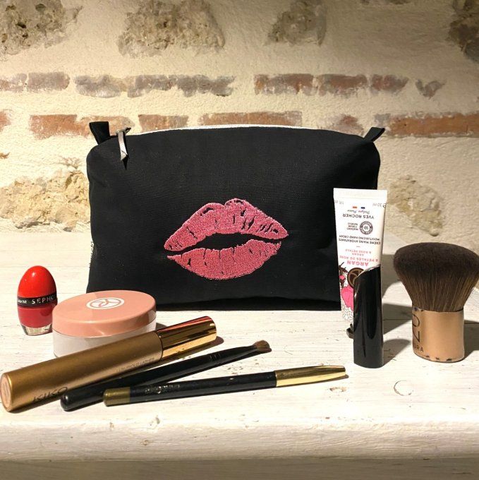 Trousse à maquillage Kiss